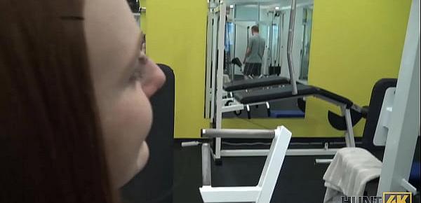 trendsHUNT4K. Cuckold for cash permits hunter to fuck his GF in the empty gym